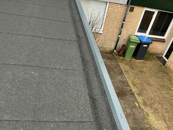 Dakrand voor de nieuwe daktrim