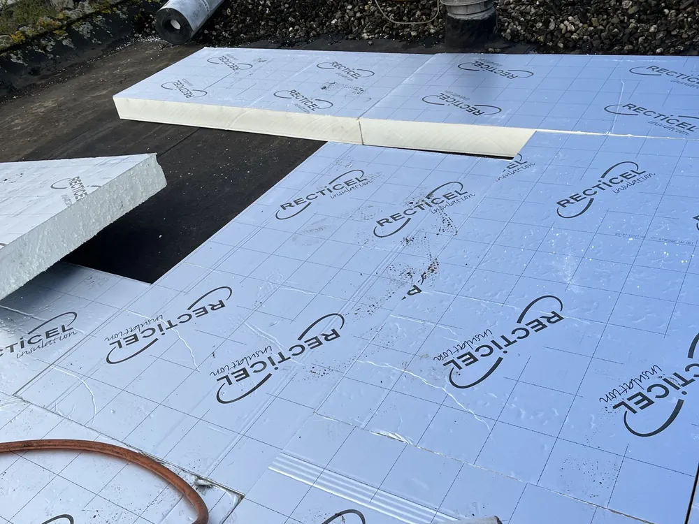 Isolatie onder nieuwe dakbedekking